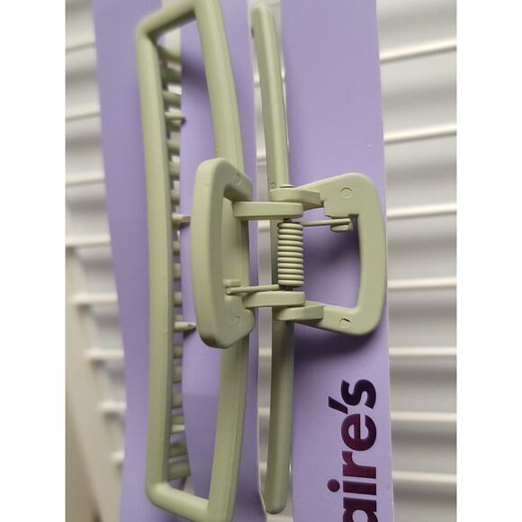Claire’s Large Rectangular Sage Hair Clip Green New Claw Womens Girls - Picture 2 of 6